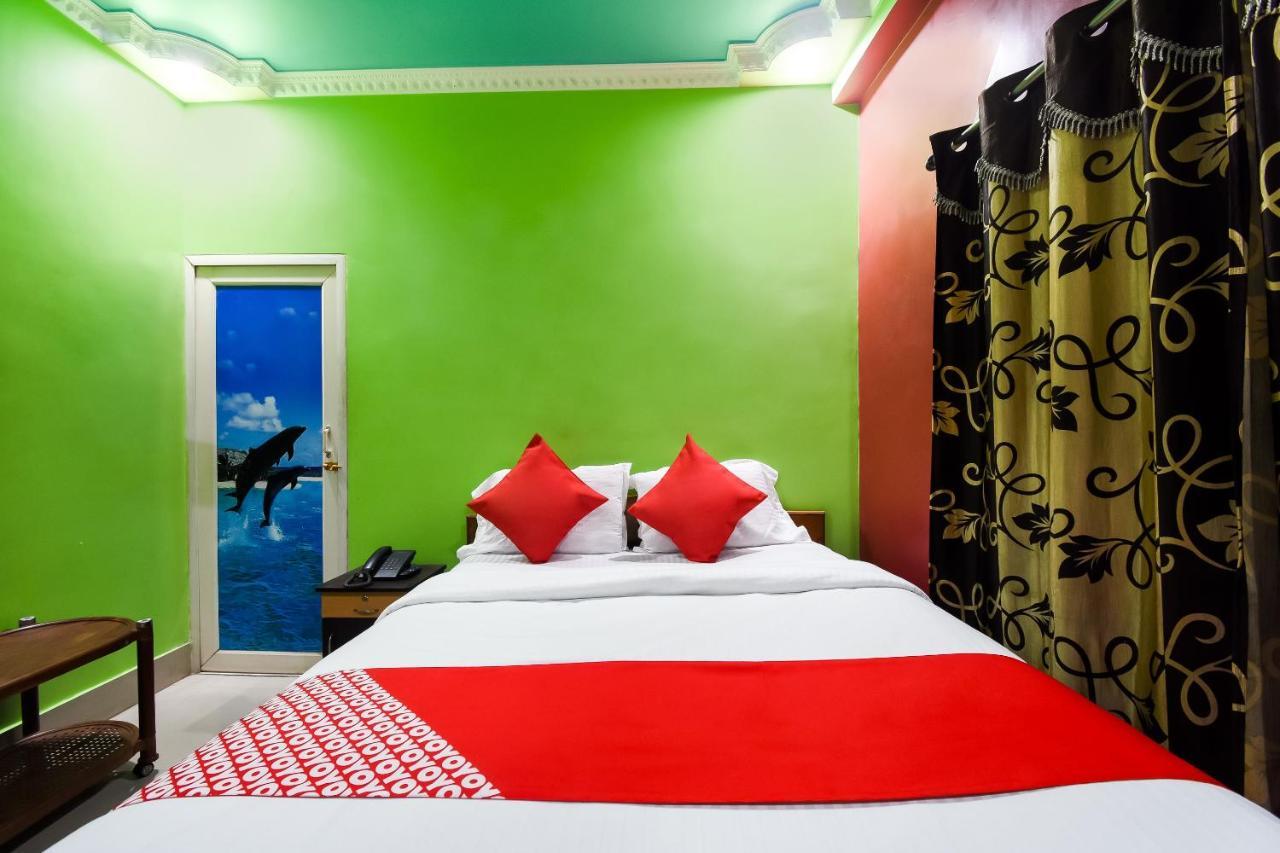 OYO 44160 Hotel Sahana Jangipur Bagian luar foto